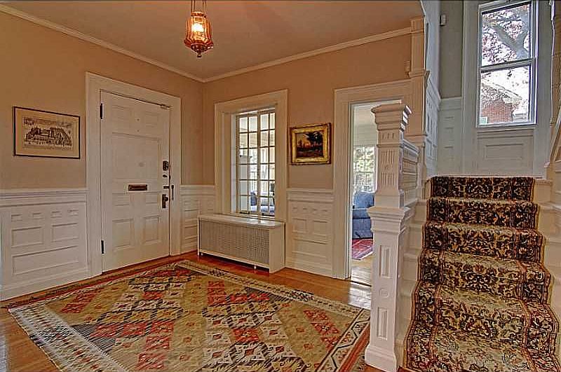 2nd image of 62 Alumni Ave