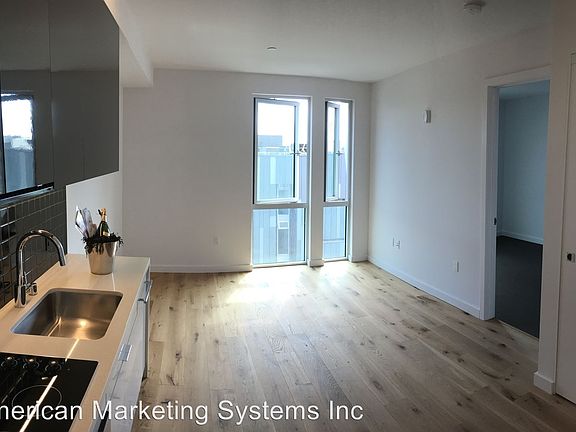 3rd image of 388 Fulton St Unit 612