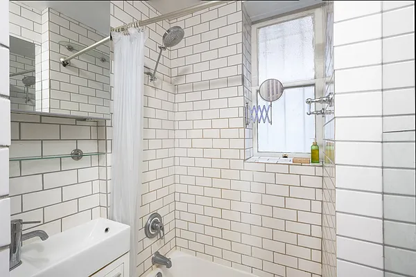 Rented by SP Realty | media 13