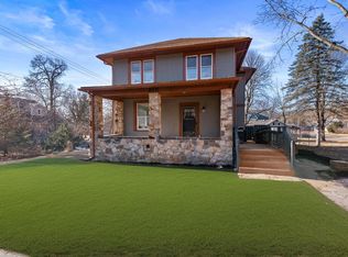 915 Ash St, Baraboo, WI 53913