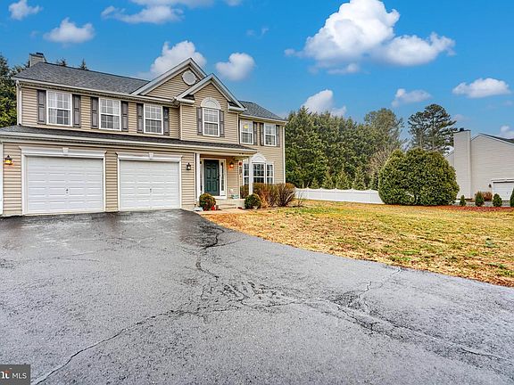 3rd image of 24 Ches Haven Rd