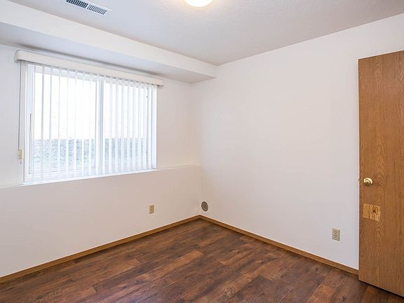 5th image of 105 Pullman Ct APT A