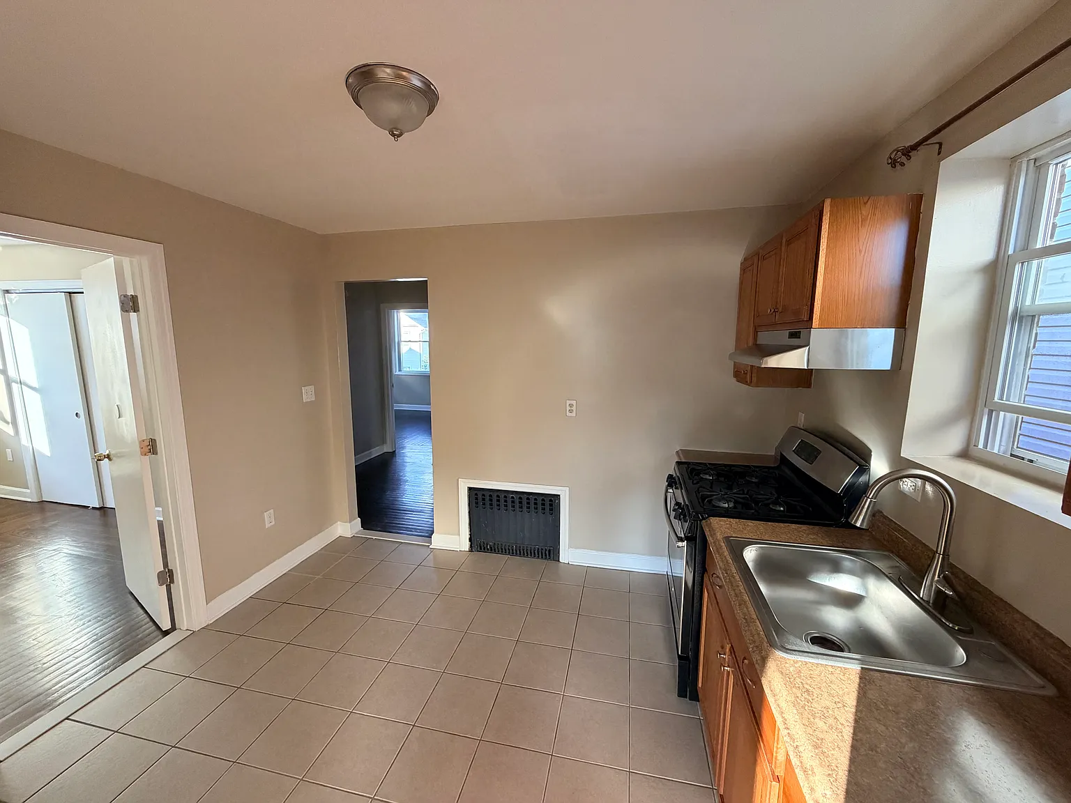 3 bed, $2,650 — Photo 4