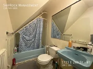 1723 E 2nd St #7 — Photo 5