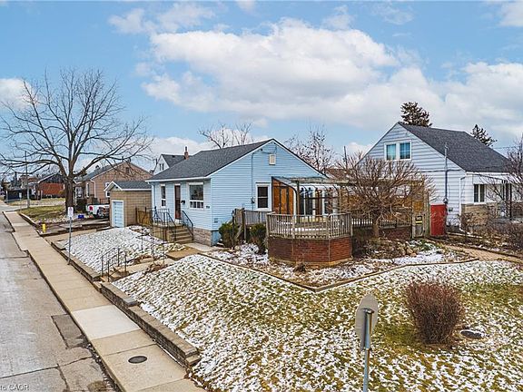 3rd image of 1124 Dunsmure Rd