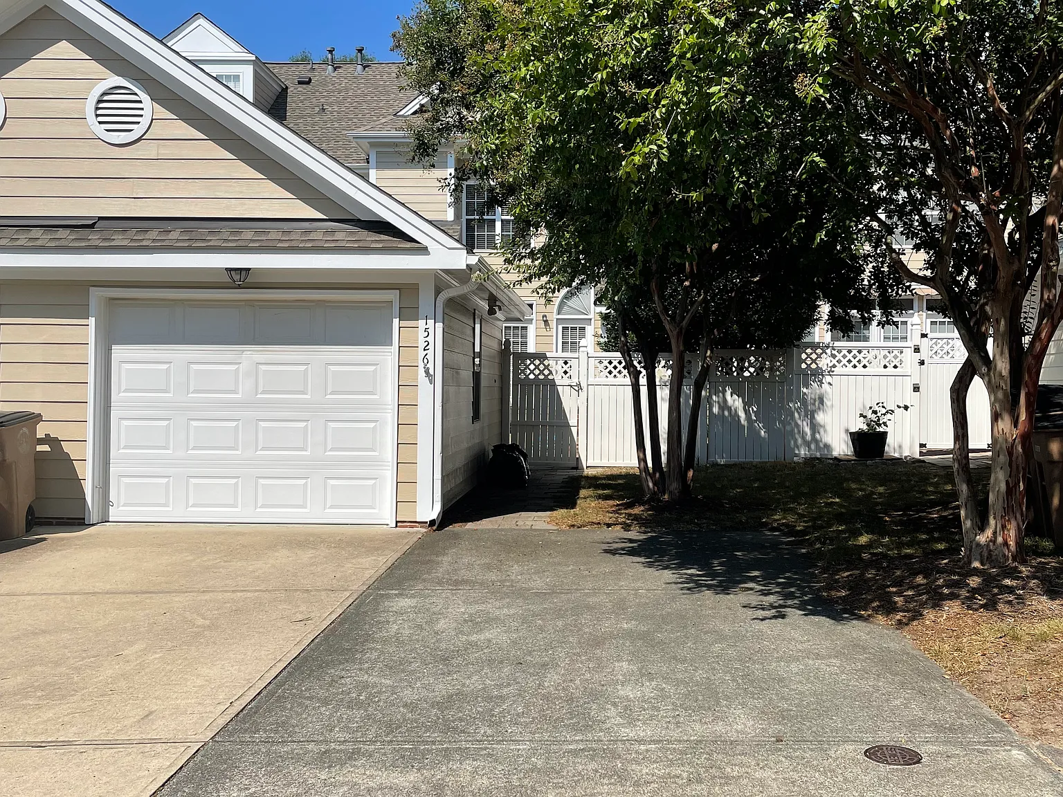 3 bed, 2.5 bath, 1869 sqft, $1,775 — Photo 3
