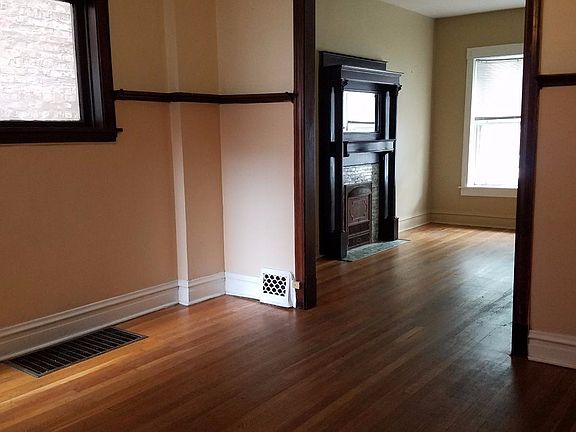4th image of 3335 N Sheffield Ave #1S