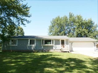 1793 210th St, New Hampton, IA 50659