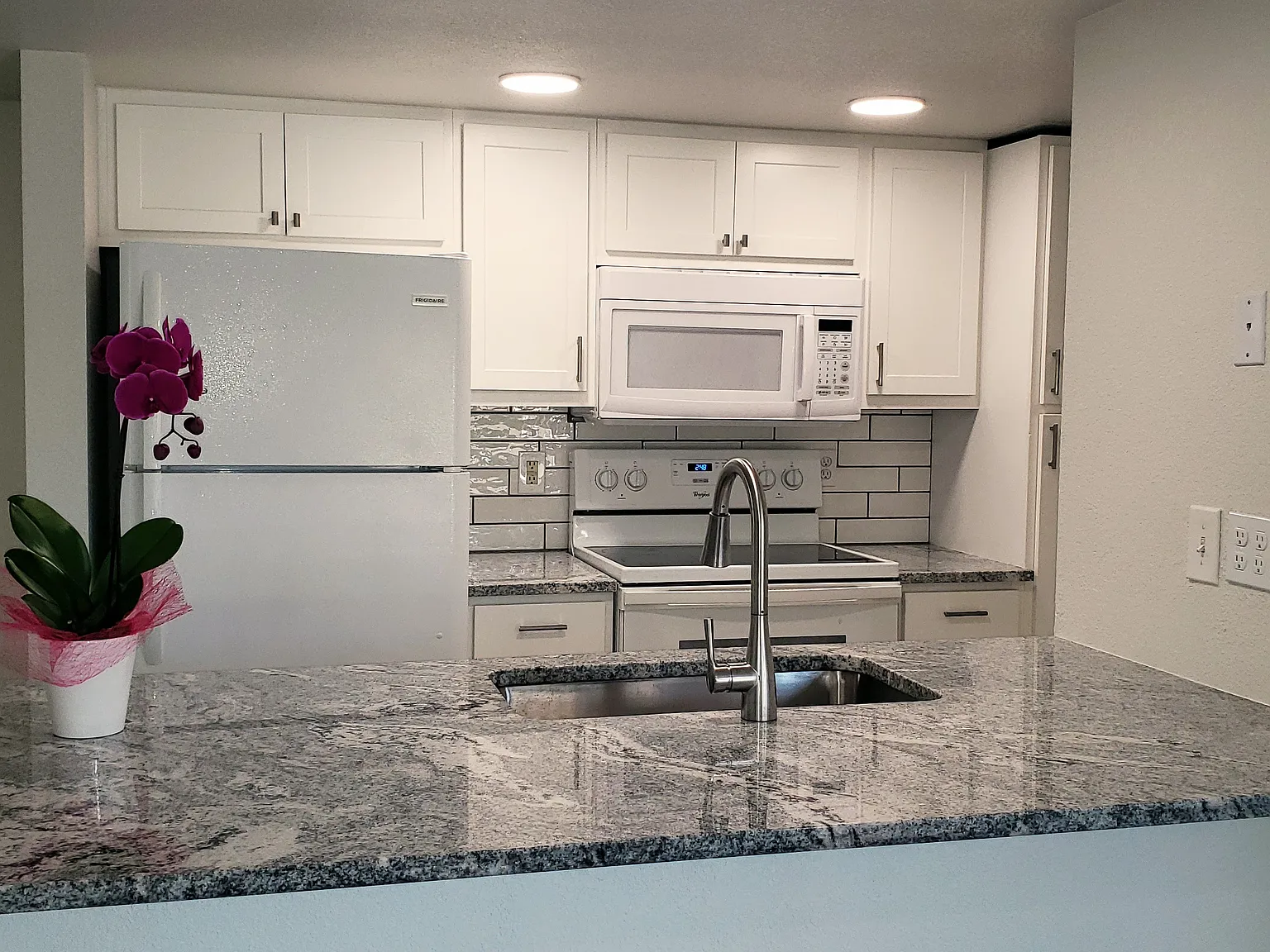3195 Saulsbury St — Photo 2