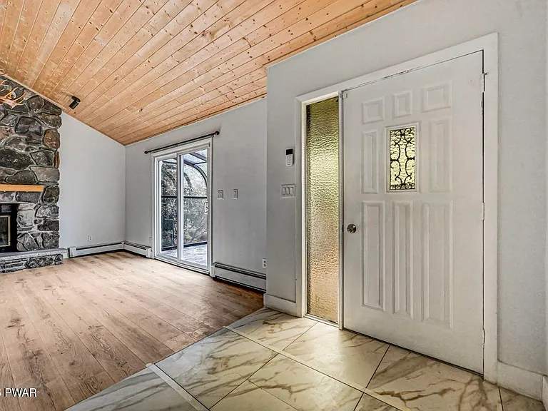 49 Lake View Dr #14 — Photo 32