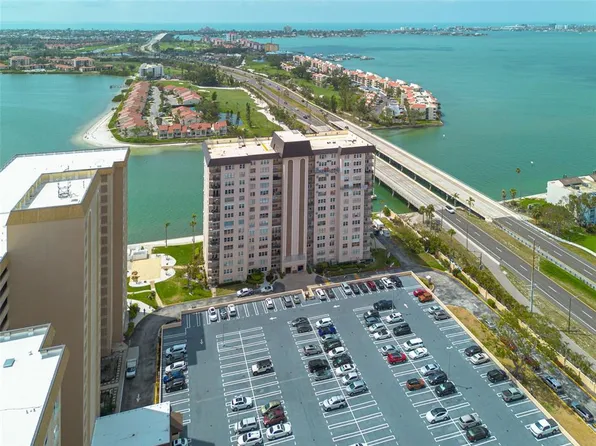 5220 Brittany Dr S APT 210, Saint Petersburg, FL 33715