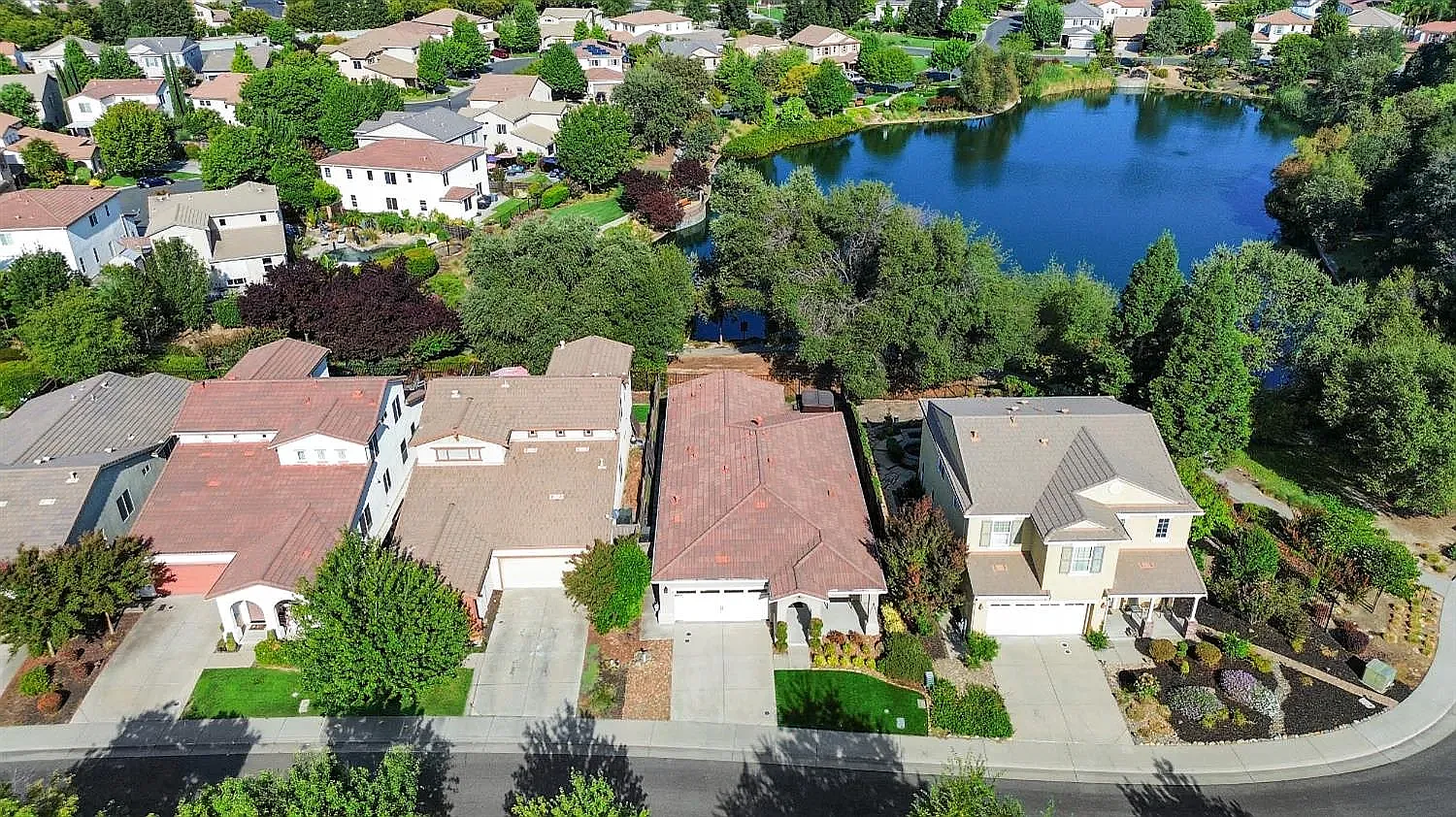 325 Indian Runner Ct — Photo 3