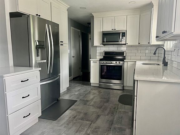5th image of 4006 Liberty St