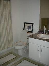5th image of 250 King St Unit 918