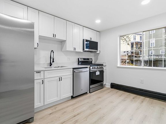 2nd image of 1 19th St APT 3