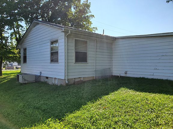 5th image of 143 Bean St