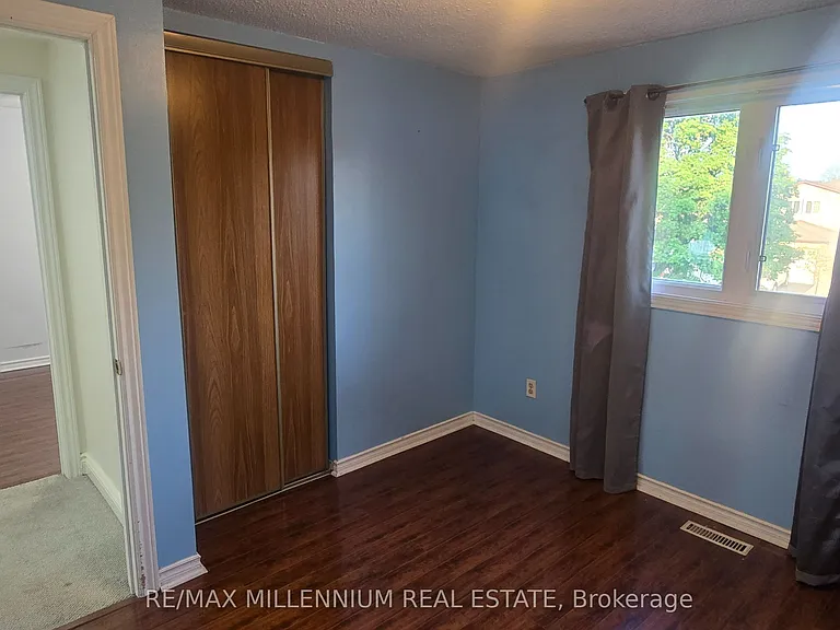 32 Abelard Ave #UPPER — Photo 19