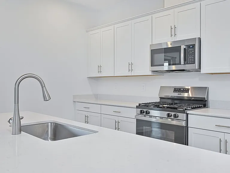 20492 Verawood Loop — Photo 8