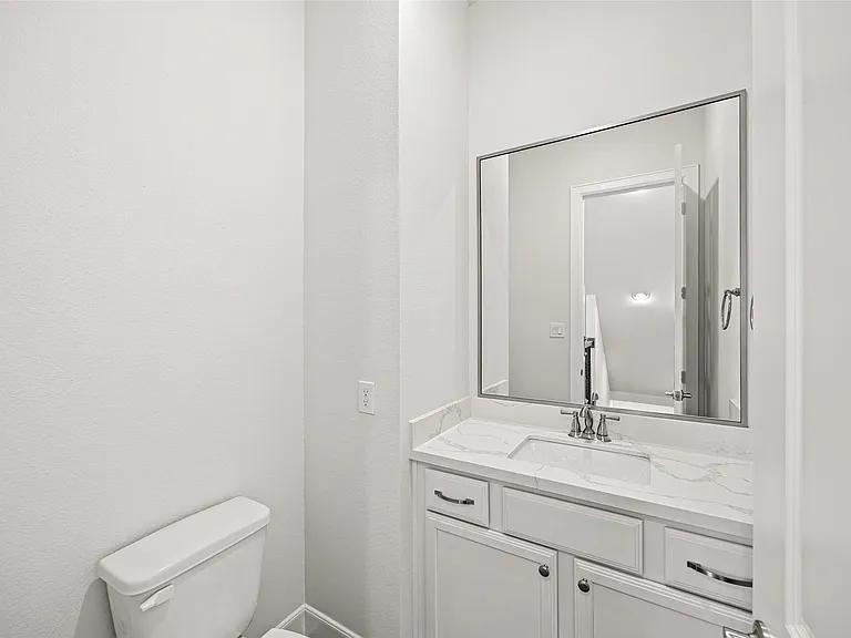 719 Leverkuhn St — Photo 10