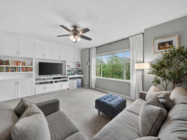 132 W Tuscany Meadows Cmn NW, Calgary, AB T3L 2N8