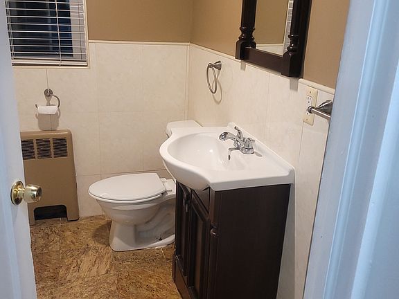 5th image of 84 Roquette Ave