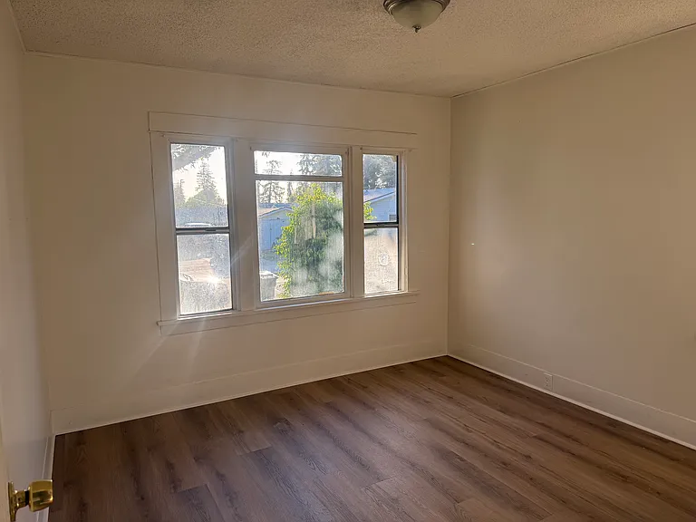 6312 Pierce Ave — Photo 3
