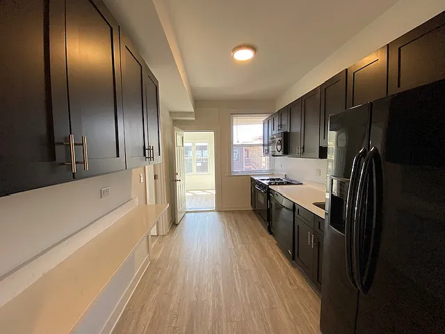 1057 W Columbia Ave #1 — Photo 4