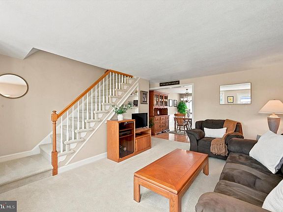 3rd image of 5220 Gramercy Dr