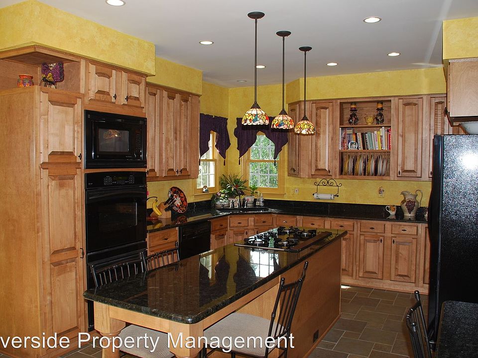 1st image of 8620 Cross Oaks Ln
