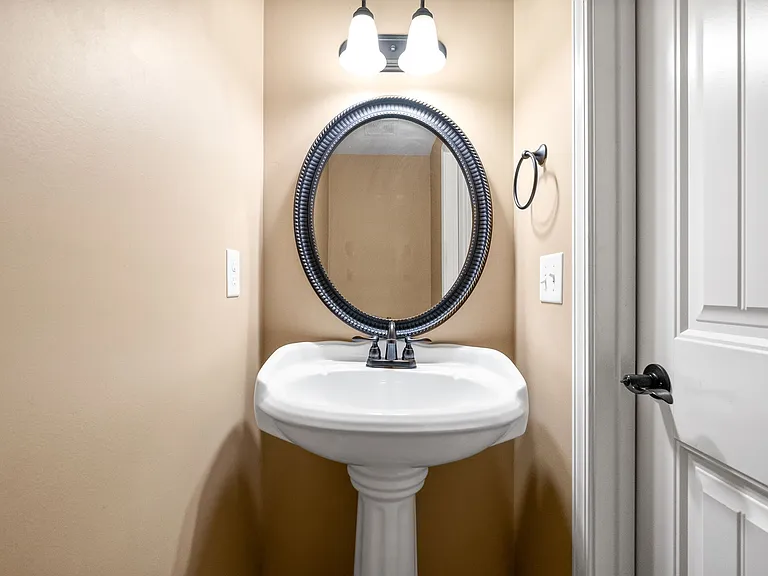 3706 Tradewinds Ter — Photo 16