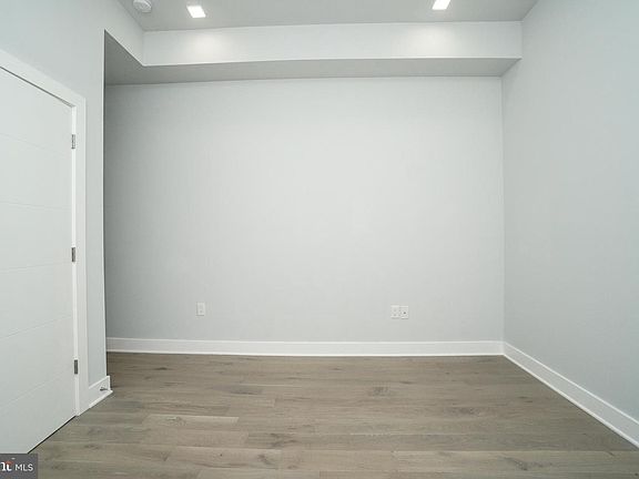 4th image of 4303 Fairmount Ave #6