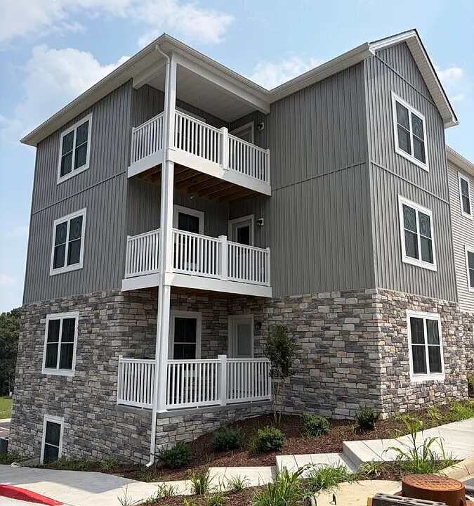 2958 Locust Grove Ct #4