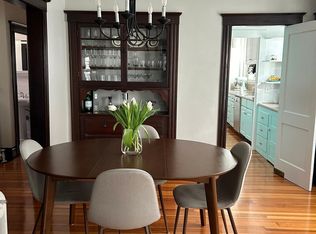 14 Oakland St #1, Newton, MA 02458
