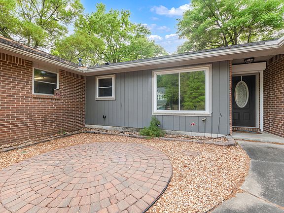 2nd image of 1106 Courington Ct