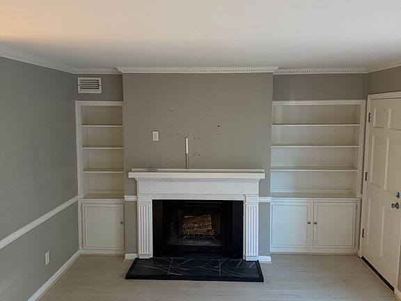 2nd image of 3 College St #3