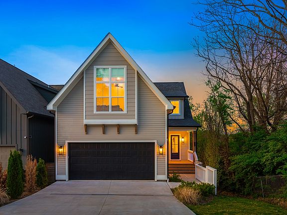 3rd image of 546 Whispering Hills Dr