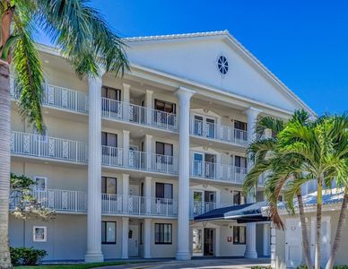 2741 Village Boulevard #10-404, West Palm Beach, FL, 33409