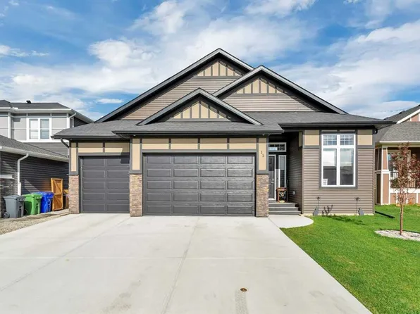 11 W Vireo Ave, Olds, AB T4H 0G2