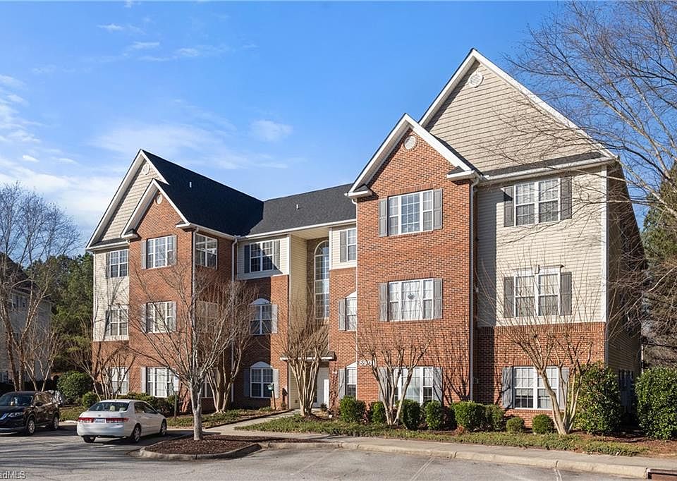 1st image of 6901 Hanesbrook Cir APT 102