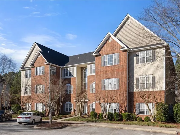 6901 Hanesbrook Cir APT 102, Clemmons, NC 27012