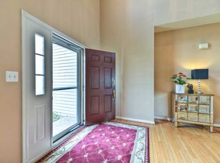 13312 Horsepen Woods Ln, Herndon, VA 20171