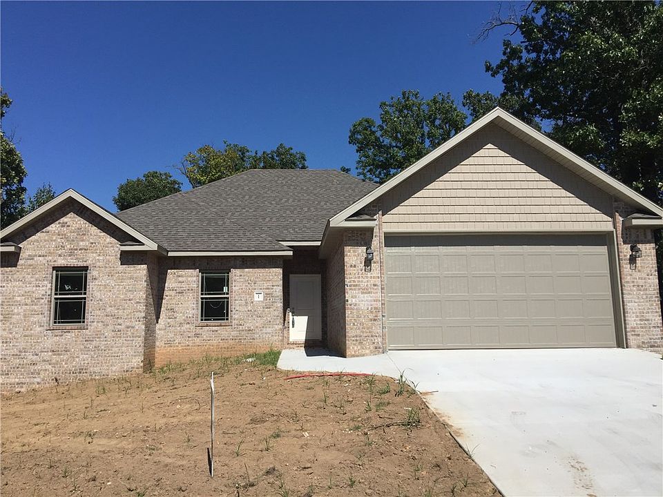 1st image of 1 Alice Ln