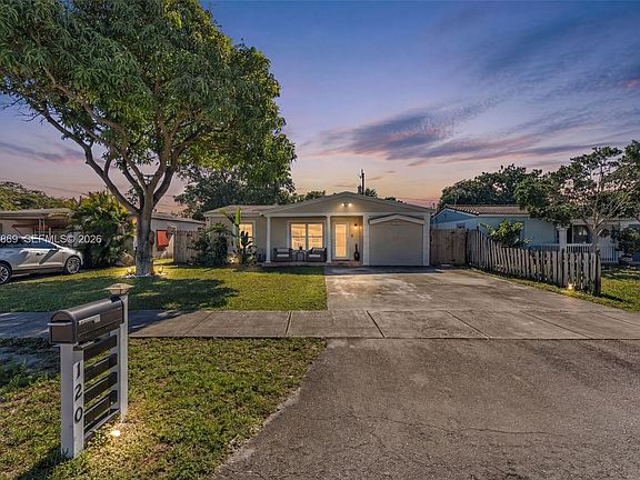4th image of 120 NW 52nd Ct