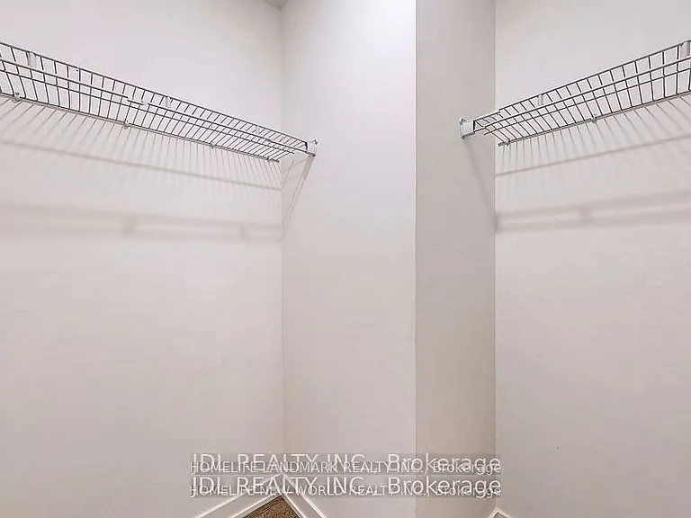 25 Richmond St E #408 — Photo 12