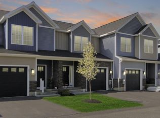 25 Stacey Way, North Greenbush, NY 12180