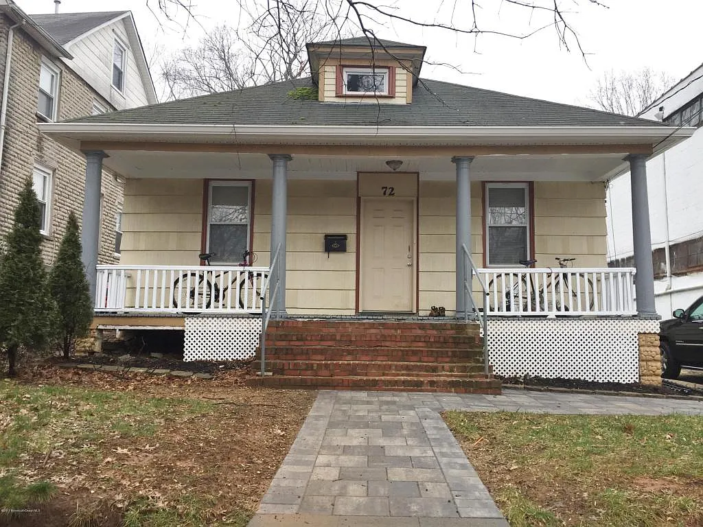 72 Jackson St photo 1