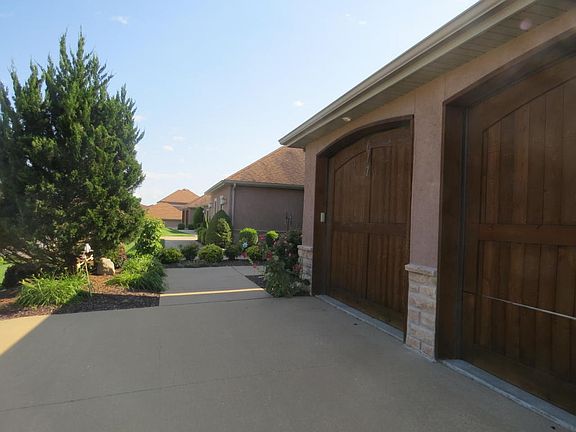 5th image of 117 N Tuscany Dr