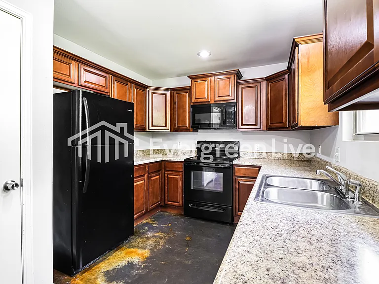 1298 Ridge Rd — Photo 3