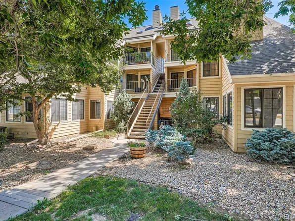 950 S Dahlia Street, Denver, CO 80246