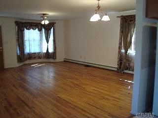 3rd image of 179 Richmond Blvd